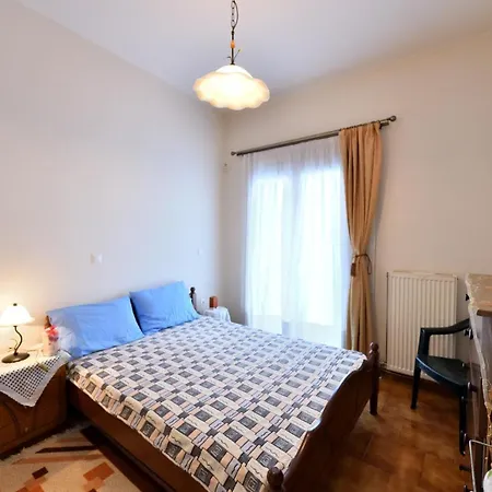 بيت للعطل Τελλοσ Αγρασ *