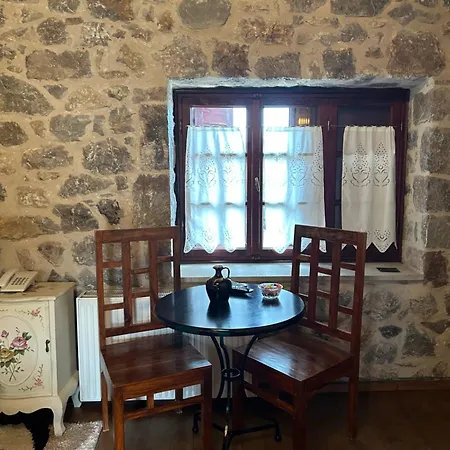Guest house θόλος Valtessiniko